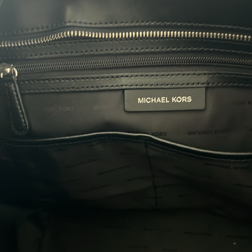 Michael Kors Whitney Pebbled tote - Picture 13 of 14